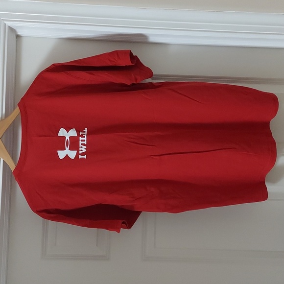 Under Armour Men's WI UW Football red short sleeve T Shirt size L. - Picture 3 of 4